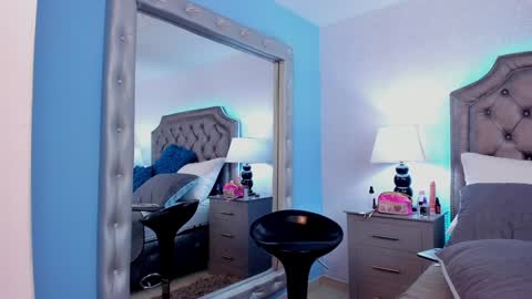 Hanna Slone online show from February 4, 5:23 pm