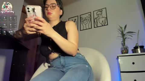   hannasofia x        Schedule 700 -1400GTM-5 online show from December 2, 3:43 pm