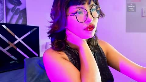 hannita_01 online show from June 9, 11:43 am