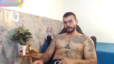 hanz_col online show from September 25, 11:50 am