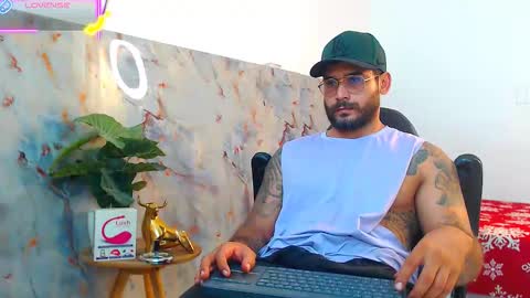 hanz_col online show from October 3, 6:05 pm