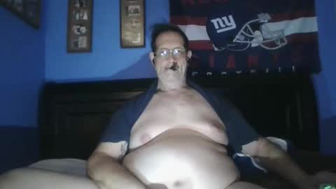 happyhappy4 online show from April 21, 4:41 am