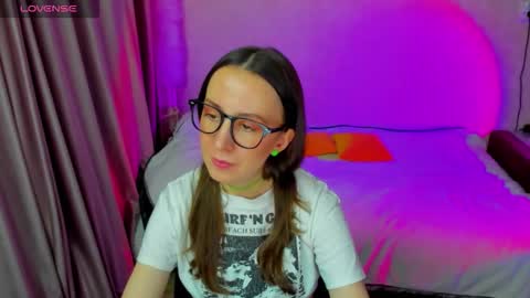 Stephanie online show from February 18, 8:52 pm