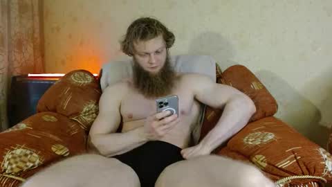 Valentino Hard online show from December 17, 9:05 am