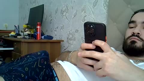 hardbigmonster online show from March 8, 10:22 am