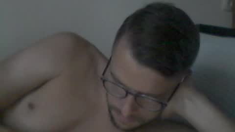 hardboylovemilfmoom online show from July 15, 6:01 pm