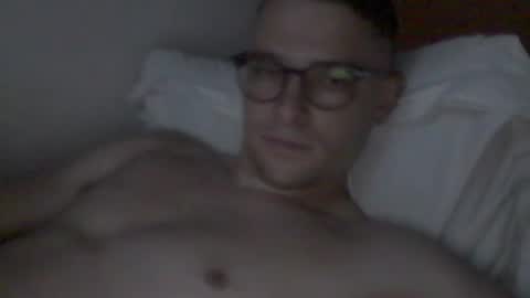 hardboylovemilfmoom online show from June 28, 6:37 pm