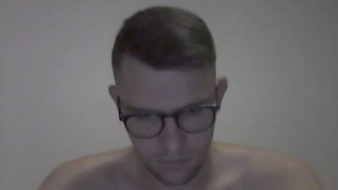 hardboylovemilfmoom online show from June 30, 7:12 pm