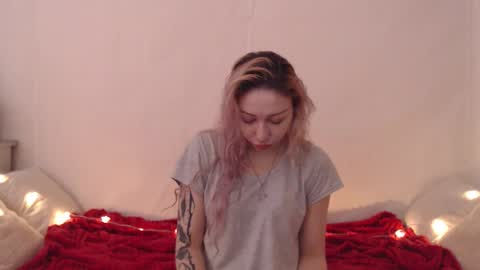 Emily online show from February 12, 8:34 pm