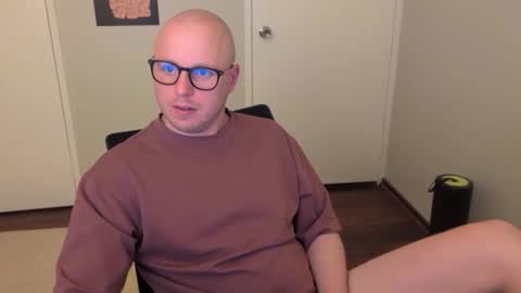 Stand Lee online show from October 2, 3:22 pm