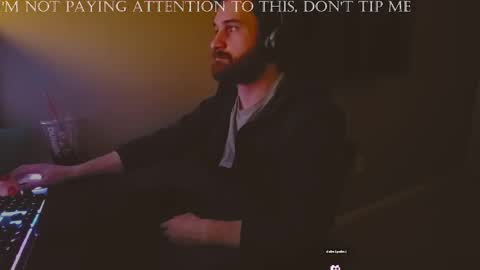 Tom online show from December 3, 10:45 pm