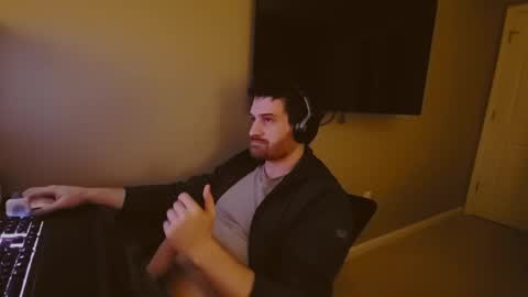 Tom online show from December 15, 4:07 am