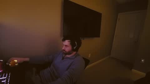 Tom online show from December 25, 3:40 am