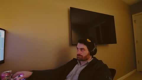 Tom online show from December 16, 9:20 pm