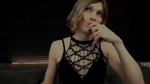 Miss Hardy online show from March 1, 6:28 am