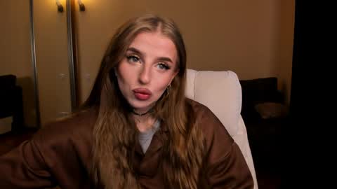 Julia online show from April 12, 5:11 am