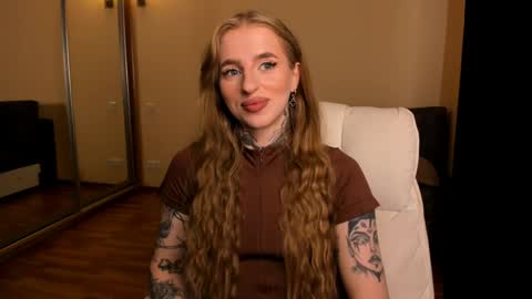 Julia online show from June 4, 5:57 am