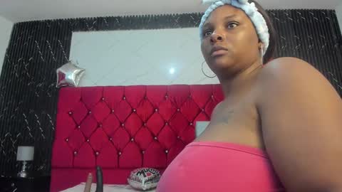 Snapshot of harleyevaans chatting on February 18, 12:06 pm Harley Evaans online show from February 18, 12:06 pm