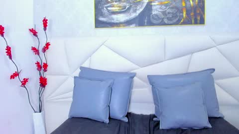  .  online show from December 5, 2:15 am