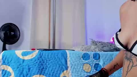 Snapshot of haruka_ayase chatting on October 11, 12:21 pm haruka_ayase online show from October 11, 12:21 pm