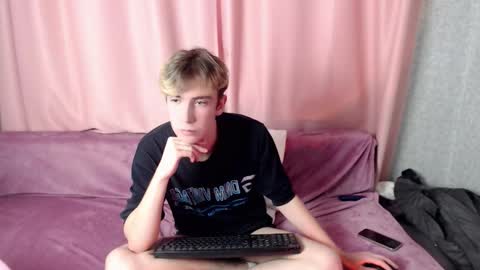 harvey_foster online show from November 11, 8:16 am