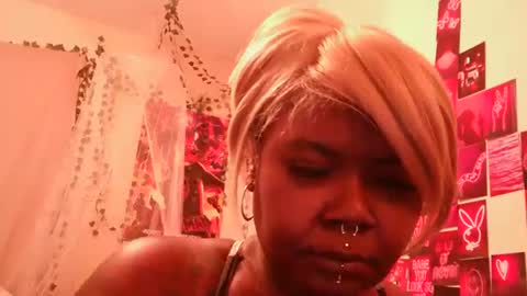 hawtchoc37 online show from October 7, 10:33 am