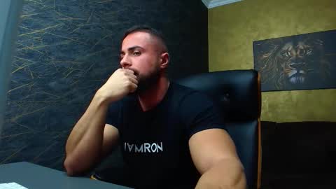 HayesWood online show from November 6, 6:05 am