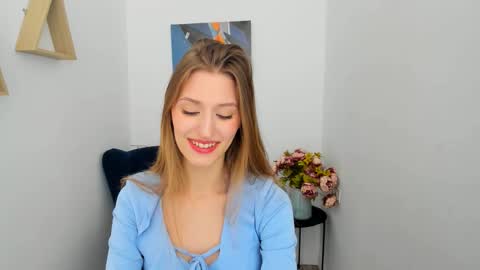 heartedlove_1 online show from March 6, 4:22 am