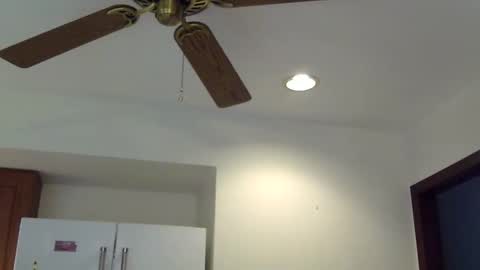 heatwavee online show from April 6, 12:28 pm