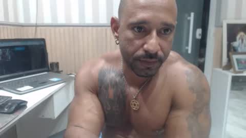 hebertgomes online show from October 26, 9:58 pm