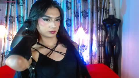 hecate_doll online show from April 30, 5:40 pm