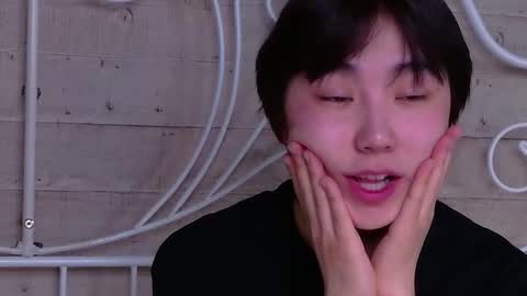 HEEJIN online show from March 28, 4:25 am