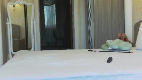Helen online show from August 3, 5:09 am