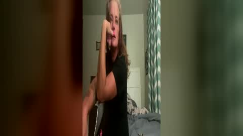 HeidiKinz online show from June 24, 9:05 am