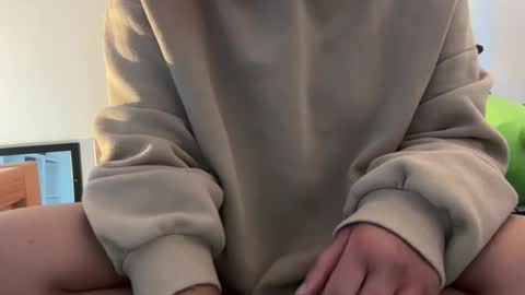 heidirose256 online show from February 15, 11:36 pm