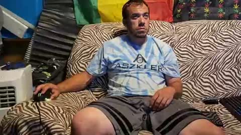 xxScubaStevexx online show from July 2, 7:13 am
