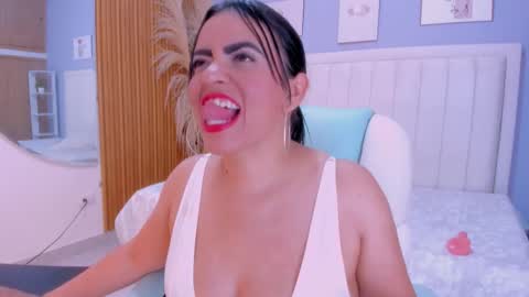 helen online show from February 11, 12:53 pm