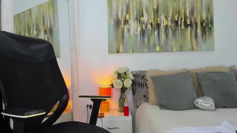 Helena Santos  online show from September 10, 11:44 am