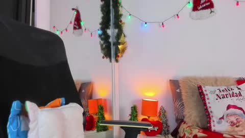 Helena Santos  online show from December 20, 11:17 am