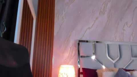Helena Santos  online show from June 11, 11:19 am
