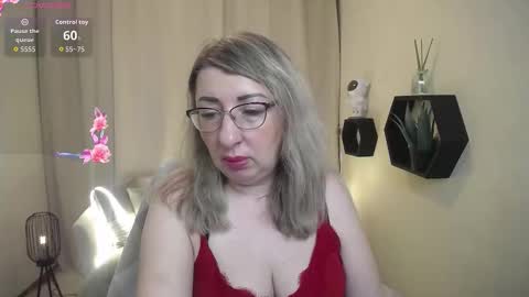 helenenigma online show from March 21, 7:29 pm