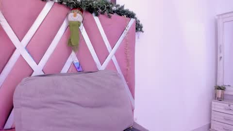    online show from November 15, 7:04 pm