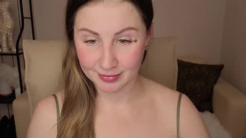 Helen online show from December 17, 8:10 am