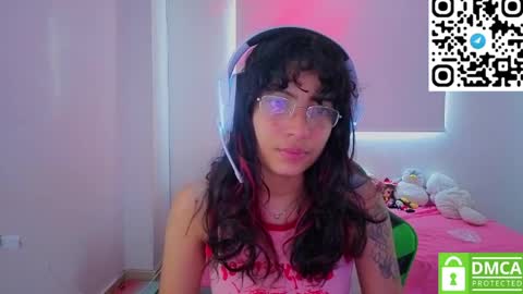 Helia Transfem and Amy online show from April 1, 1:12 pm