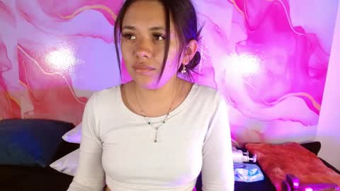 Hellen lopez online show from June 9, 8:30 pm