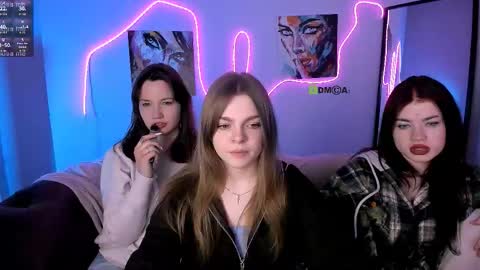 Helli online show from February 2, 8:16 pm