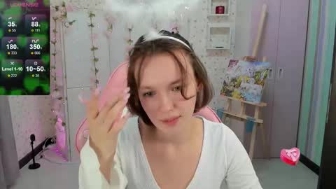 Snapshot of hello_helena chatting on September 9, 8:09 pm Helene online show from September 9, 8:09 pm
