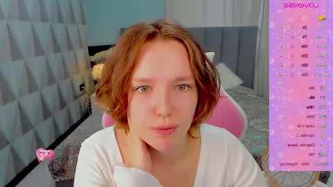 Snapshot of hello_helena chatting on September 23, 4:17 am Helene online show from September 23, 4:17 am