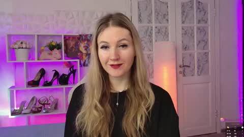 Alisia  Monday to Friday from 10 am to 4 pm GMT 2 online show from March 10, 8:06 am