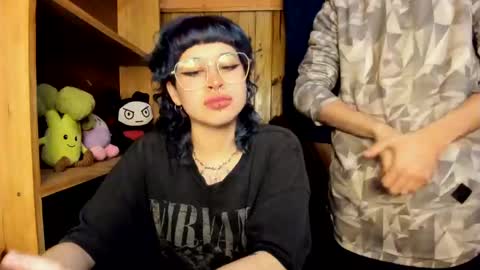 helokitkat online show from October 21, 1:22 am